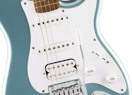 Guitarra Eléctrica Affinity Series™ Stratocaster® Junior HSS, Laurel Fingerboard, White Pickguard, Ice Blue Metallic