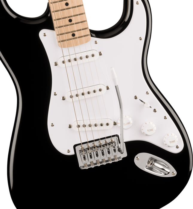 Guitarra Eléctrica Squier Sonic® Stratocaster®, Maple Fingerboard, White Pickguard, Black